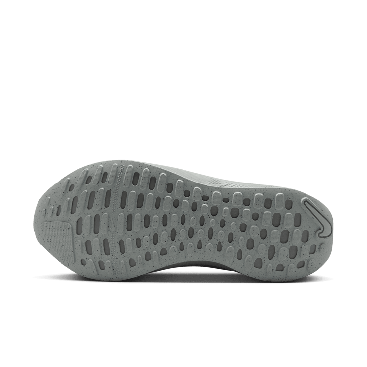 Nike InfinityRN 4 Premium Road Angle 1