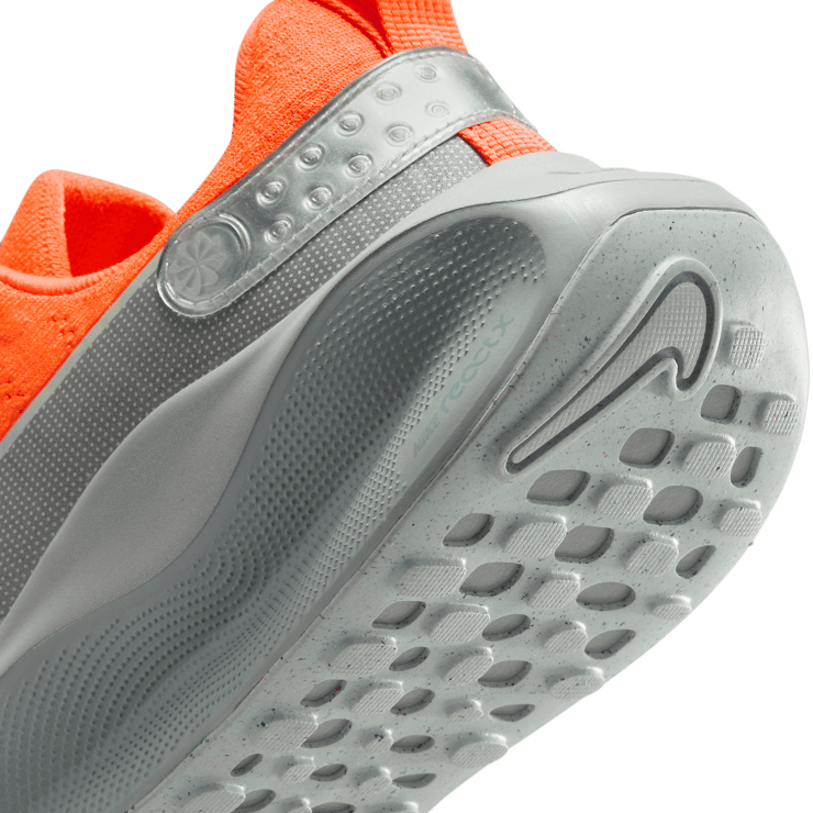 Nike InfinityRN 4 Premium Road Angle 6