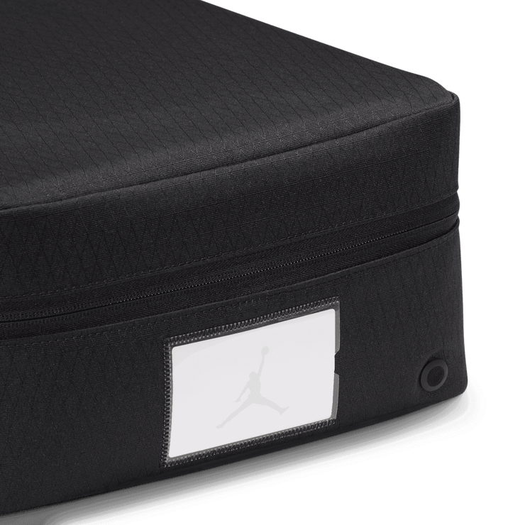 Jordan The Collectors Box (13L) in Black | MA0975-023 Angle 3