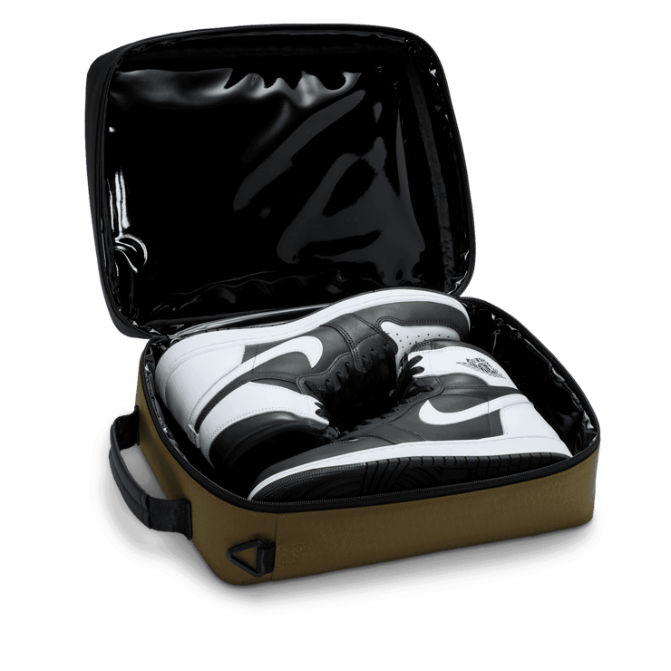 Jordan The Collectors Box (13L) in Green | MA0975-E6F Angle 1