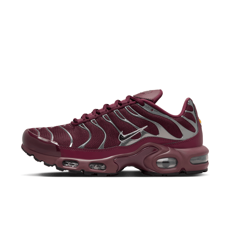 Nike Air Max Plus SE 'Night Maroon Chrome Silver' (W) Angle 0