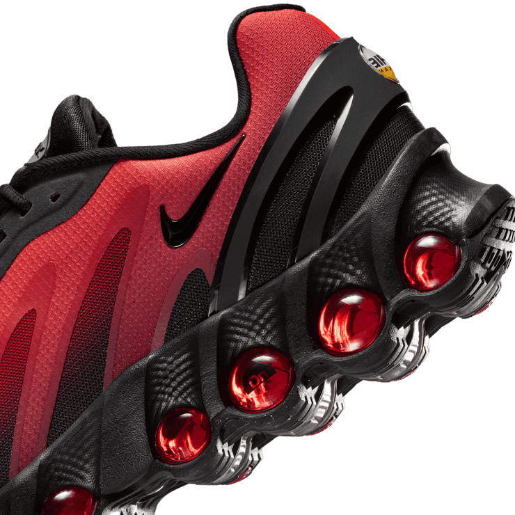 Nike Air Max DN8 Black Bright Crimson Angle 5
