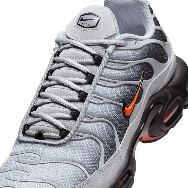 Nike Air Max Plus Angle 4