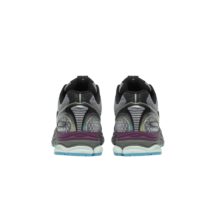 Saucony ProGrid Triumph 4 Winter Solstice Angle 2