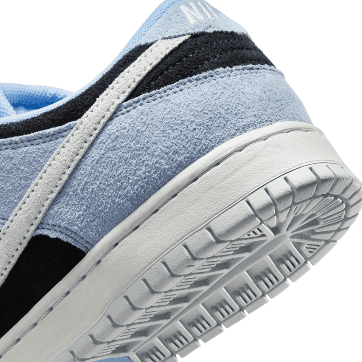 Nike SB Dunk Low Aluminum Angle 5