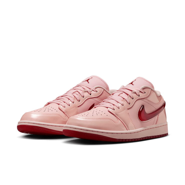 ★ナイキ★Air Jordan 1 Low “Valentine’s Day”★追跡可 The Women's Air Jordan 1 Low Valentine's Day is Available Now