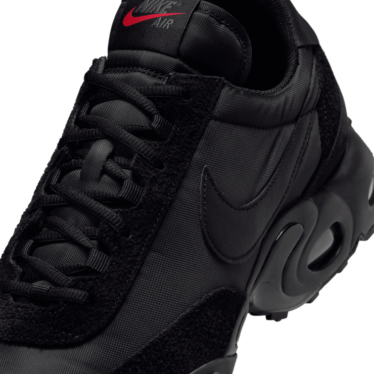 Nike Air Max Waffle SP Black Angle 5