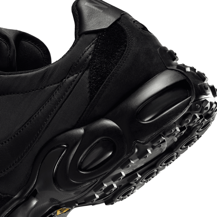 【VR46】Nike クリップボード 黒 Nike Air Max Waffle SP Black - FV6946-001 Raffles & Where to Buy