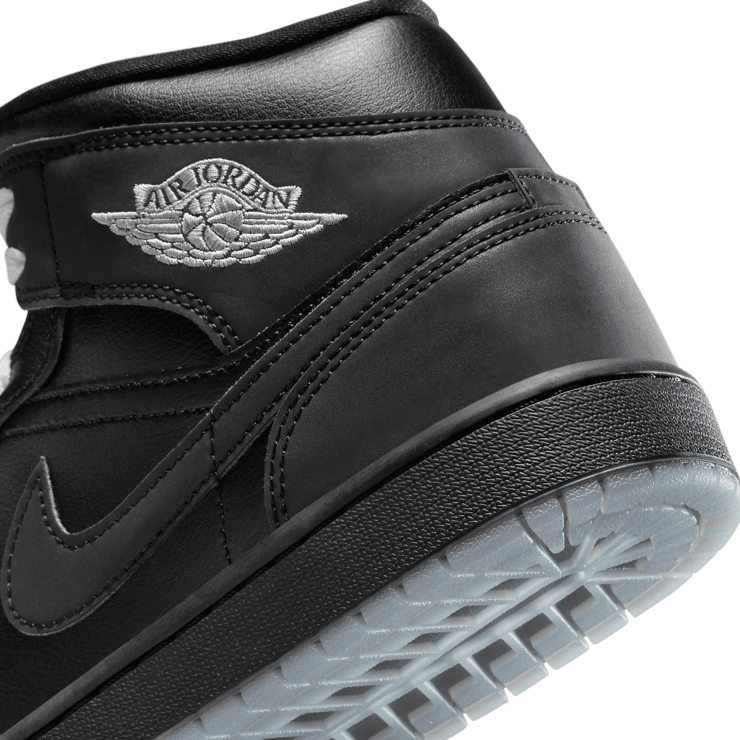 Air Jordan 1 Mid Black Metallic Angle 6