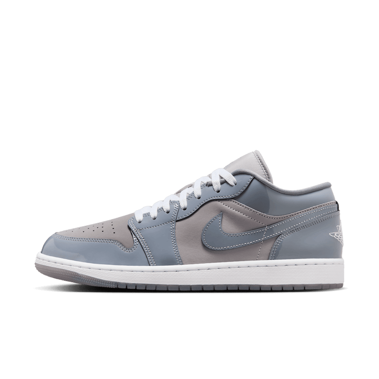 Air Jordan 1 Low Cool Grey Angle 0