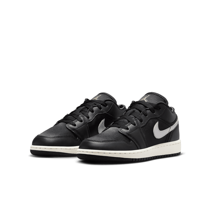 Air Jordan 1 Low SE in Black | FZ3921-001 (GS) Angle 2