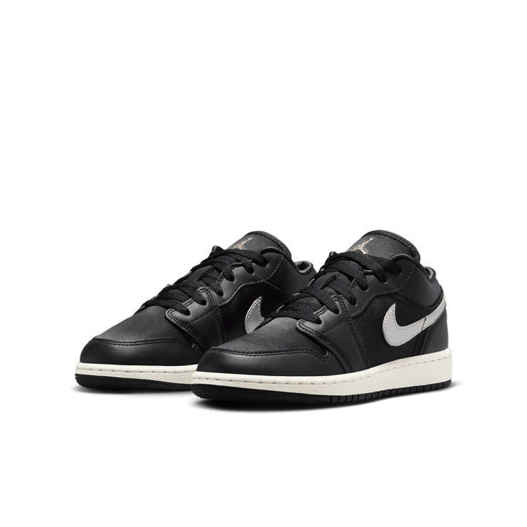 Air Jordan 1 Low SE in Black | FZ3921-001 (GS) - FZ3921-001 Air Jordan 1 Low SE in Black | FZ3921-001 (GS) - FZ3921-001