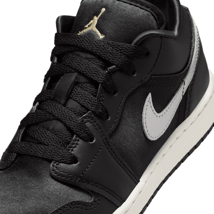 Air Jordan 1 Low SE in Black | FZ3921-001 (GS) Angle 4