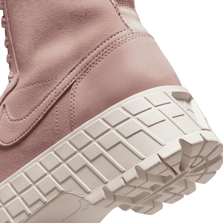 Air Jordan 1 High Brooklyn 'Pink Oxford' (W) Angle 5