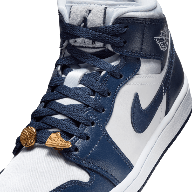 Air Jordan 1 Mid 'Midnight Navy Gold Charms' (W) Angle 4