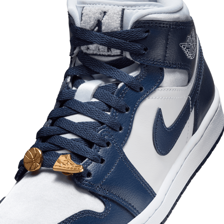 NIKE★ 新作 関税送料込 AIR JORDAN 1 MID NAVY N47 Air Jordan 1 Mid 'Midnight Navy Gold Charms' (W) - FZ8777
