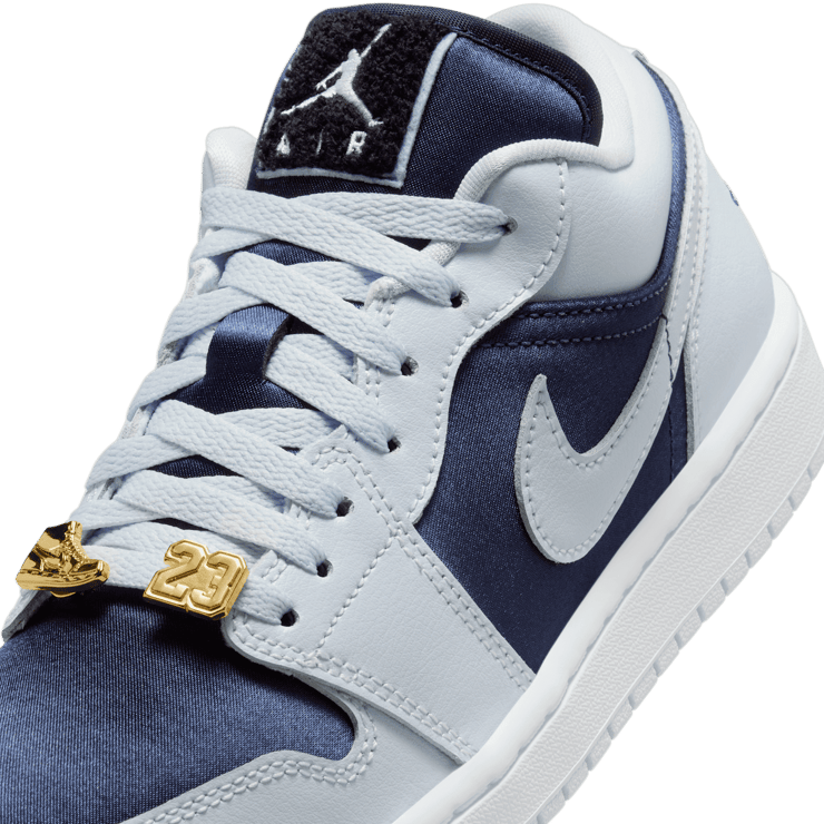 Air Jordan 1 Low SE in Grey | FZ8778-044 - FZ8778-044 Air Jordan 1 Low SE in Grey | FZ8778-044 - FZ8778-044