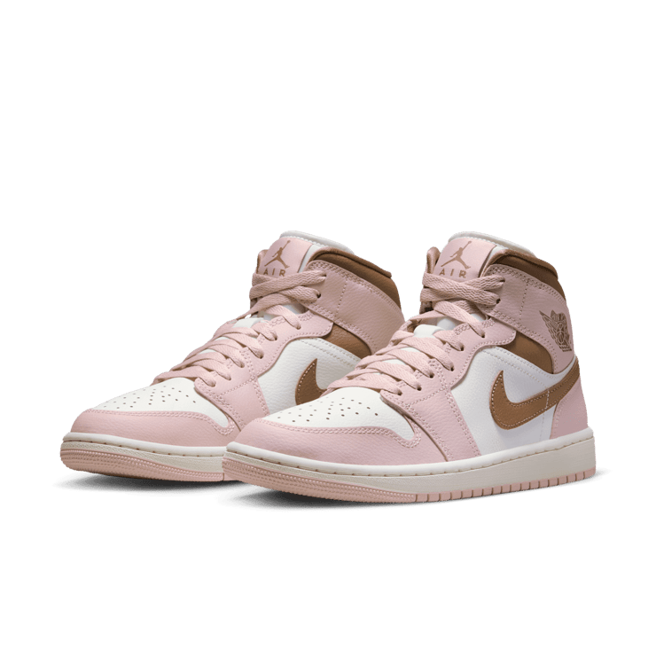 Air Jordan 1 Mid 'Neapolitan' (W) Angle 2