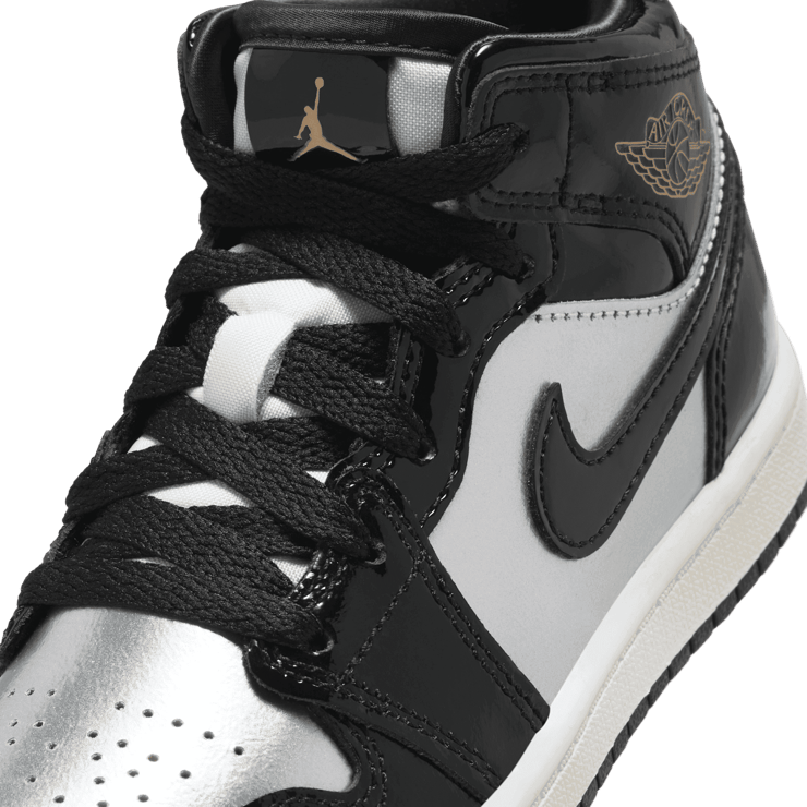 Jordan 1 Mid SE in Black | FZ3937-001 (PS) Angle 4