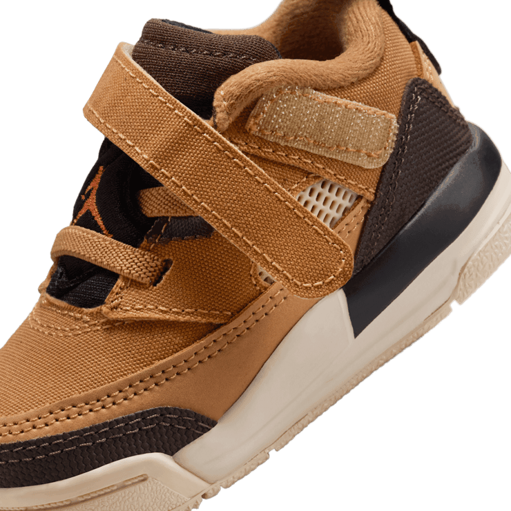 Jordan Spizike Low 'Flax' (TD) Angle 5