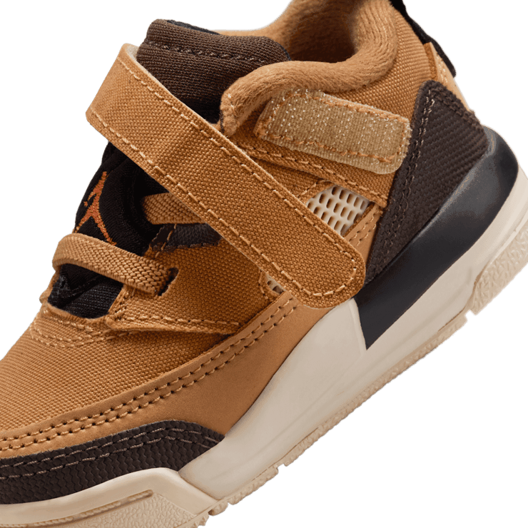 Jordan Spizike Low  'Flax' (TD) Angle 5