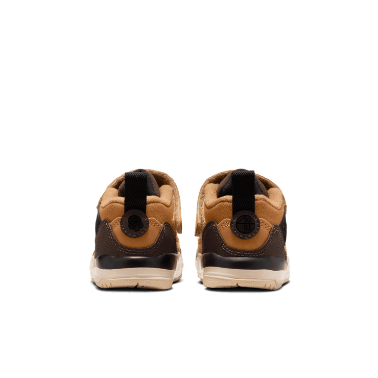 Jordan Spizike Low  'Flax' (TD) Angle 3