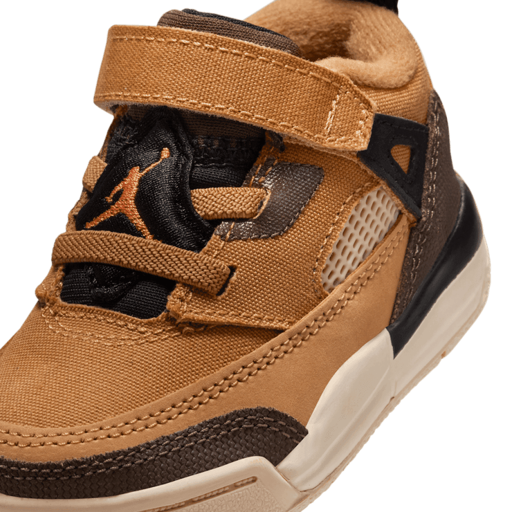 Jordan Spizike Low  'Flax' (TD) Angle 4