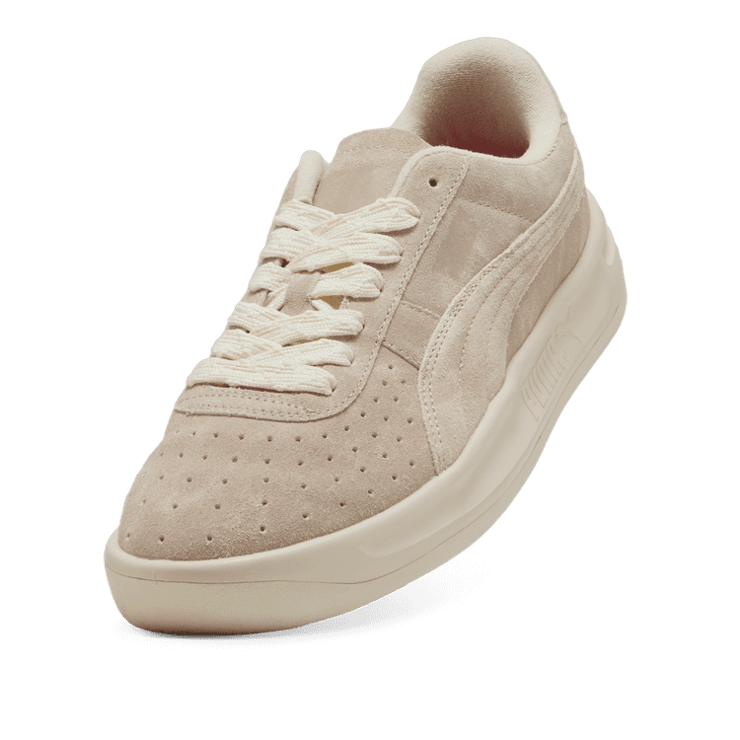 Puma Ferrari GV Special Desert Alpine Snow Angle 2