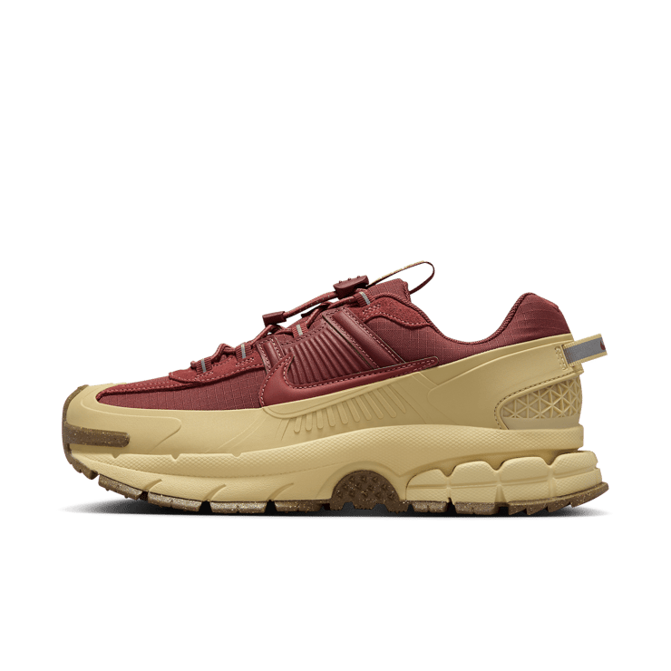 Nike Zoom Vomero 5 Roam Red Team Gold (W) Angle 0