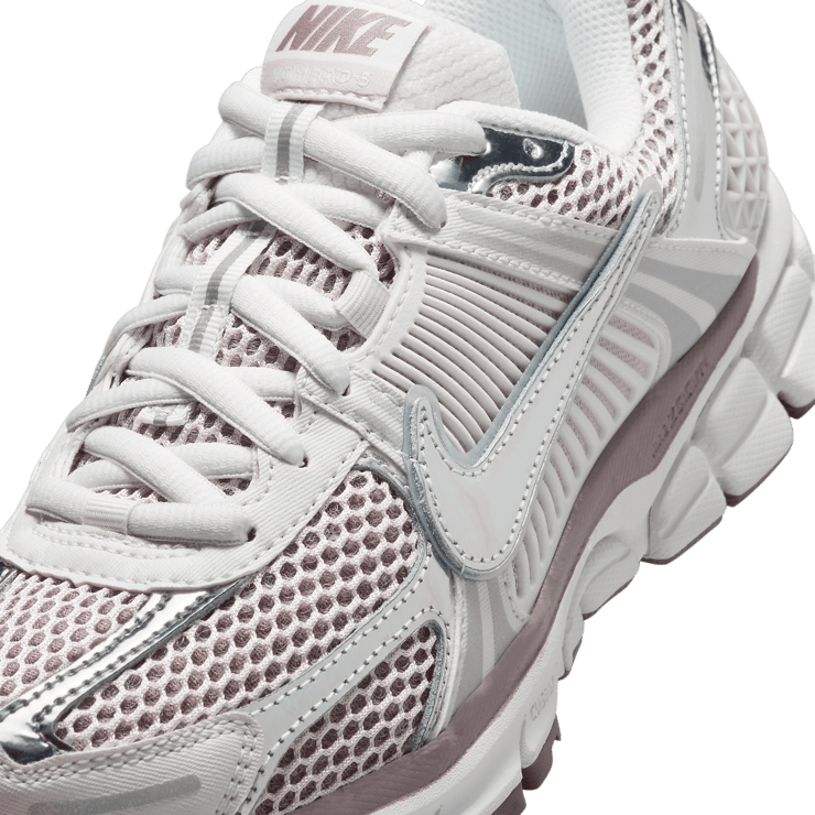 Nike Zoom Vomero 5 Vast Grey Taupe Grey (W) Angle 5