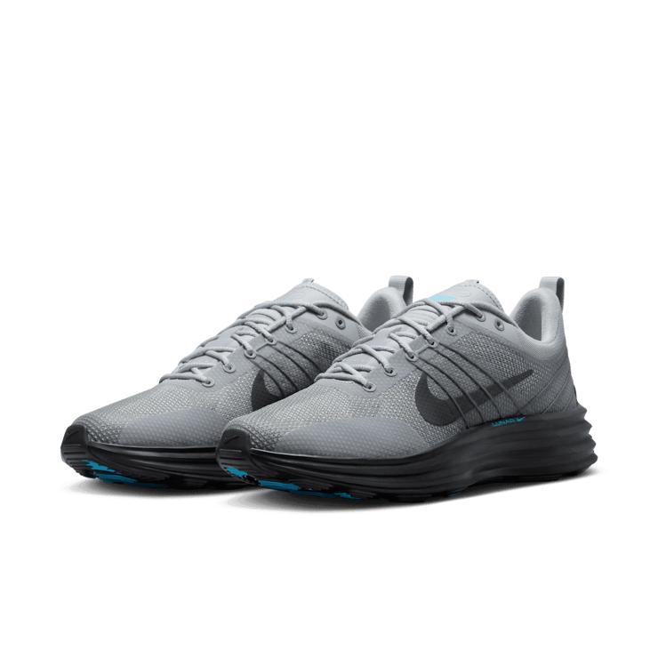 Nike Lunar Roam Premium Angle 2