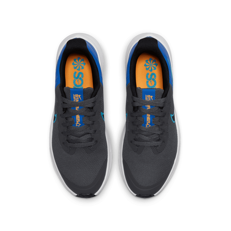 Nike Star Runner 3 Road Angle 1