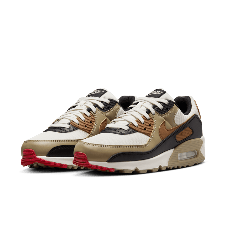 Nike Air Max 90 Angle 2