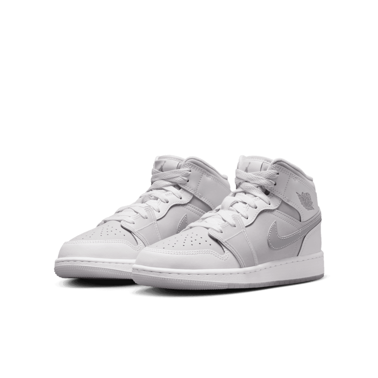 Air Jordan 1 Mid SE 'Summit White Metallic Silver' (GS) Angle 2