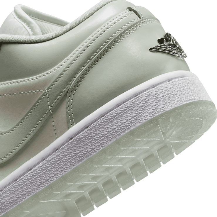 Air Jordan 1 Sail Seafoam (W) Angle 5