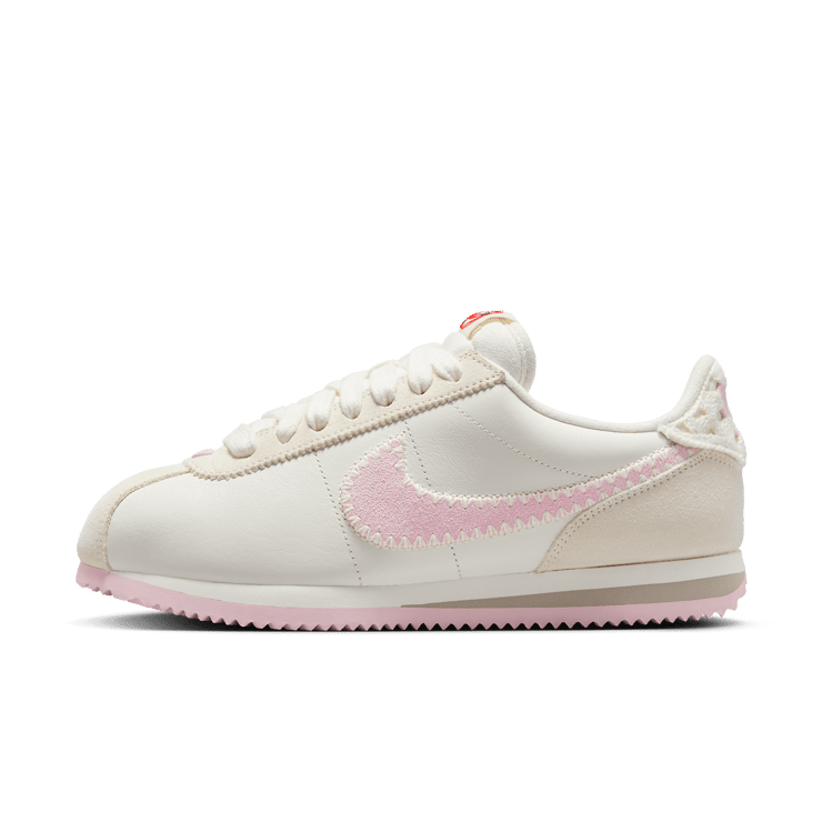 Nike Cortez Valentine’s Day (W) Angle 0