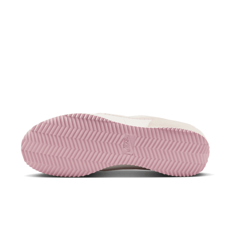 Nike Cortez Valentine’s Day (W) Angle 1