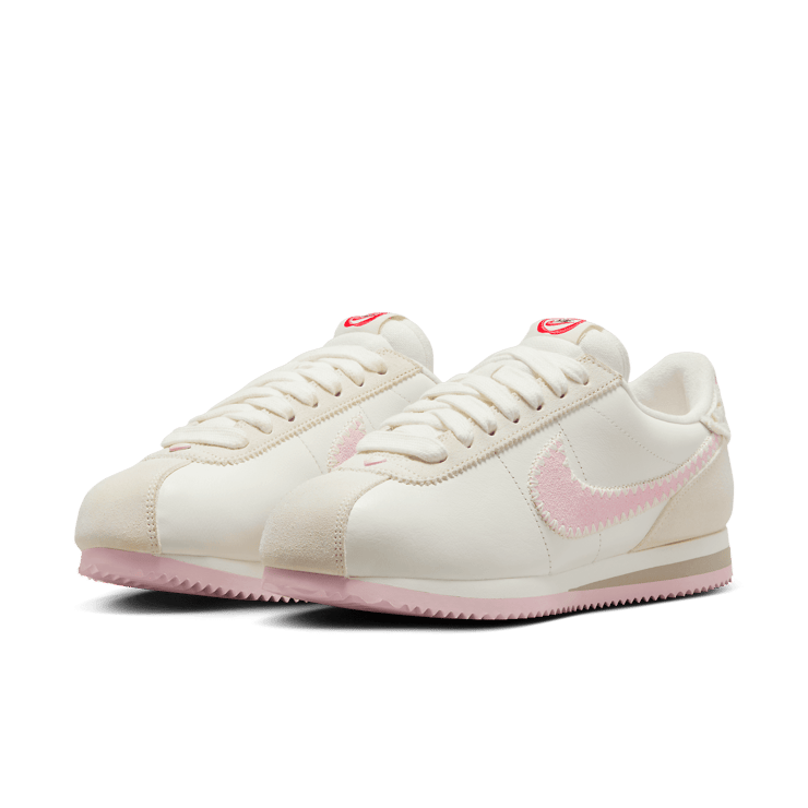Nike Cortez Valentine’s Day (W) Angle 3