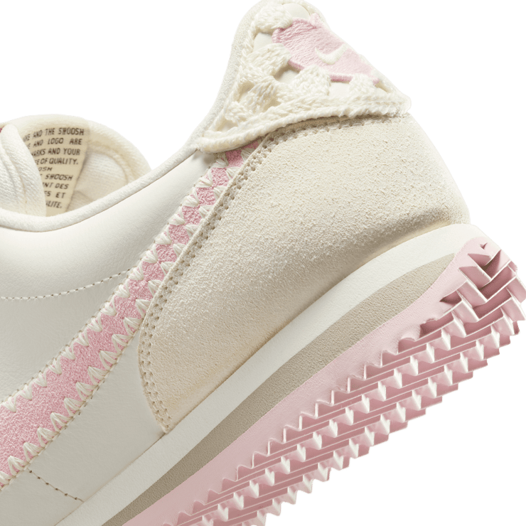 Nike Cortez Valentine’s Day (W) Angle 6