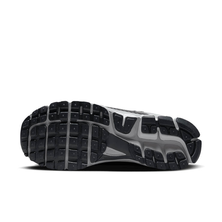 Nike Zoom Vomero 5 Dark Smoke Grey Angle 1