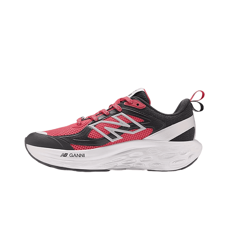 New Balance Fresh Foam Trainer Ganni Bred Angle 0