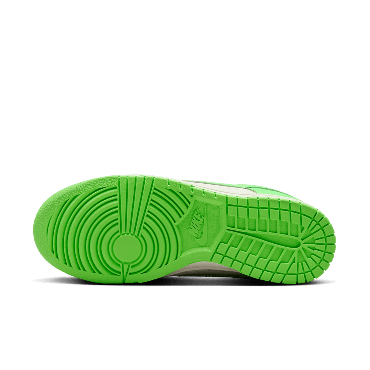 Nike Dunk Low Green Strike (W) Angle 1