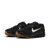 Nike Zoom Vomero 5 Black Gum Angle 4