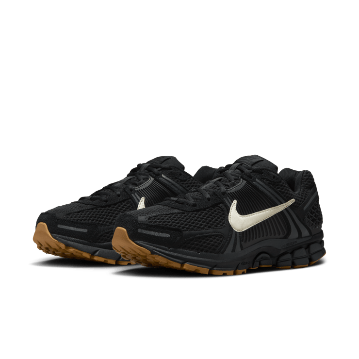 Nike Zoom Vomero 5 Black Gum Angle 4