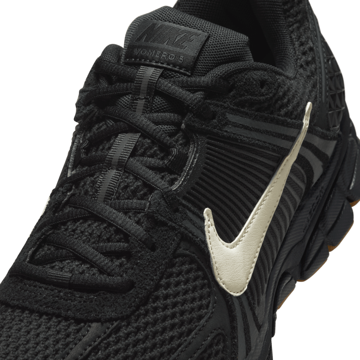 Nike Zoom Vomero 5 Black Gum Angle 10