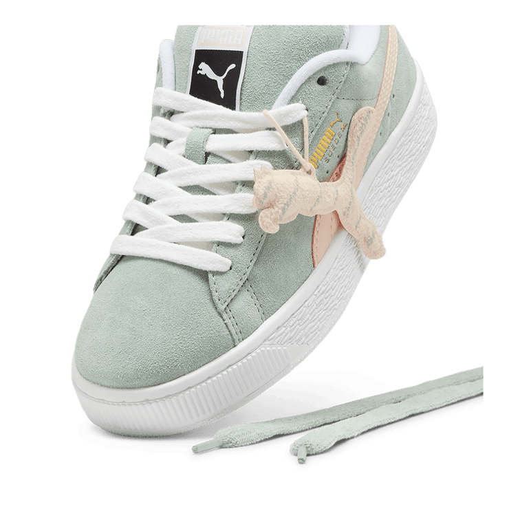 Puma Suede XL 'Merry X-Mas' (W) Angle 2