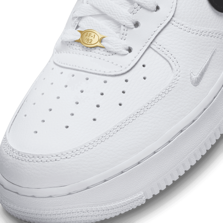 Nike Air Force 1 Low 40th Anniversary White Black Angle 4