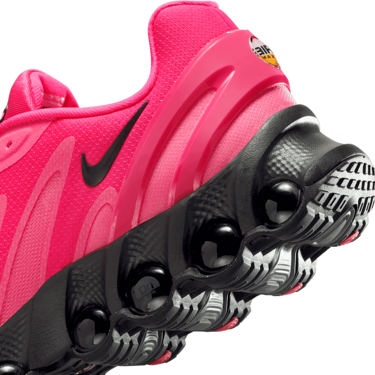 Nike Air Max DN8 Hyper Pink Angle 5