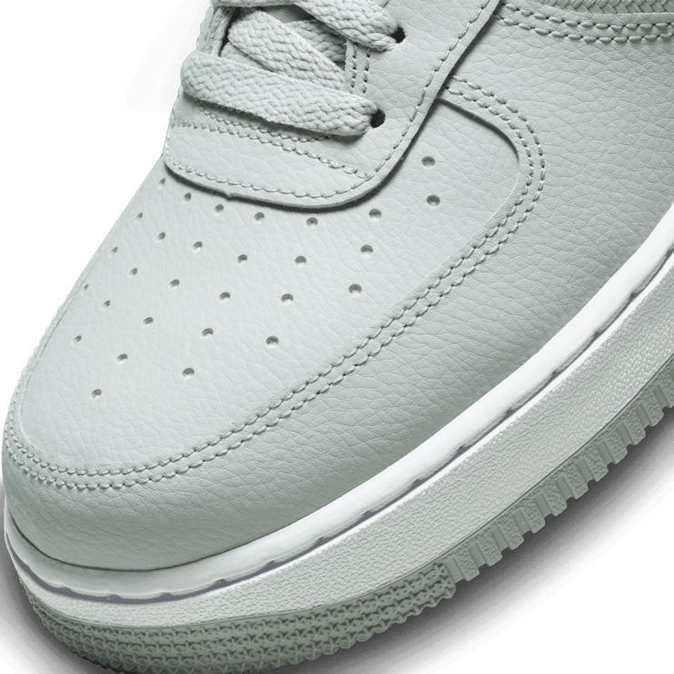 Nike Air Force 1 Low Wolf Grey Black University Gold Angle 4