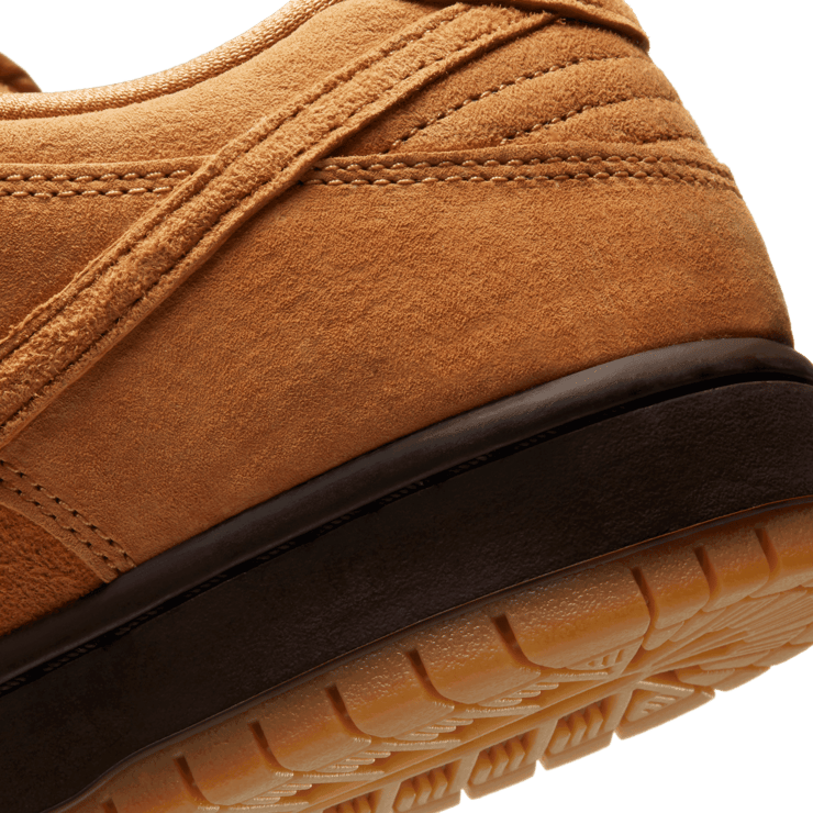 Nike SB Dunk Low Wheat Angle 5